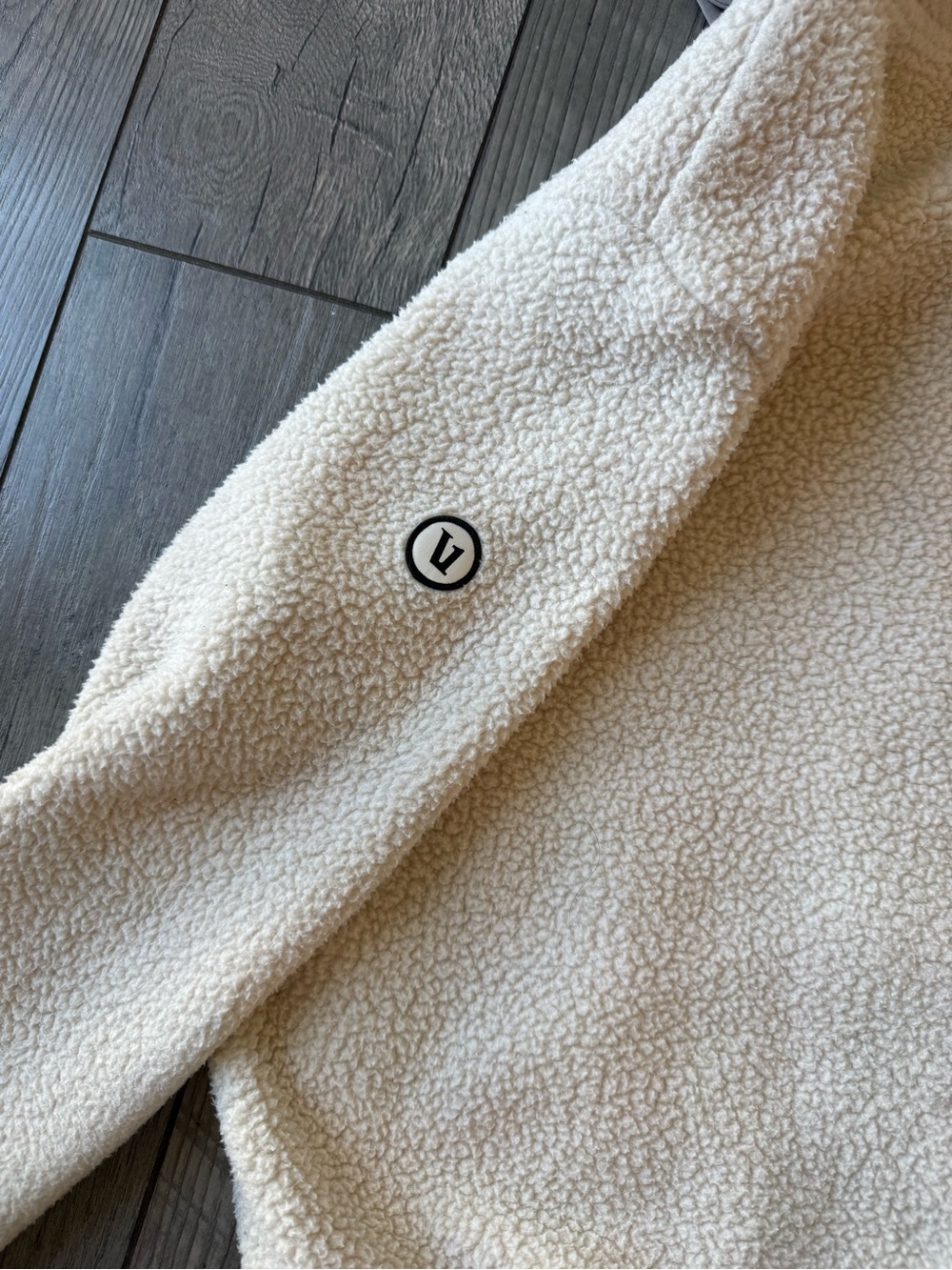 Vuori Women's Alpine Sherpa Jacket - Picture 7 of 7